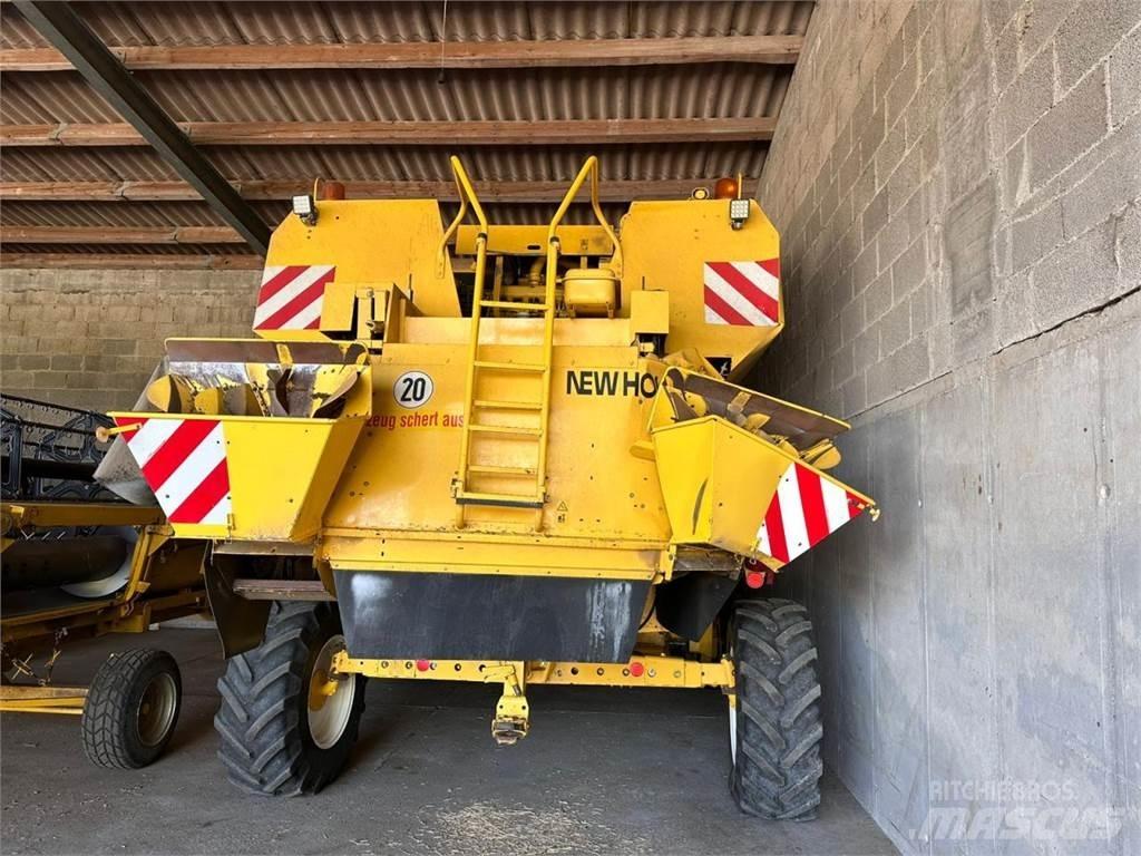 New Holland TF 76 حصادات