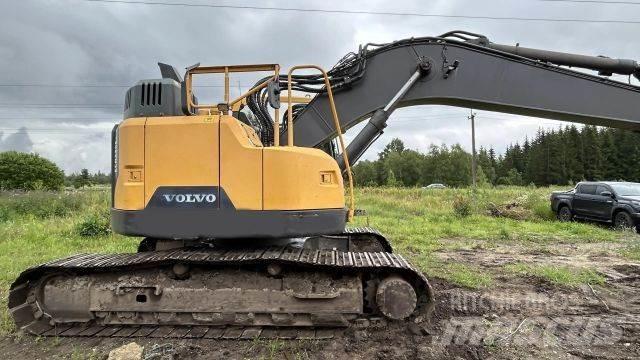Volvo ECR 235EL حفارات زحافة