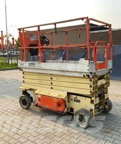JLG 3246 ES رافعات مقصية الشكل