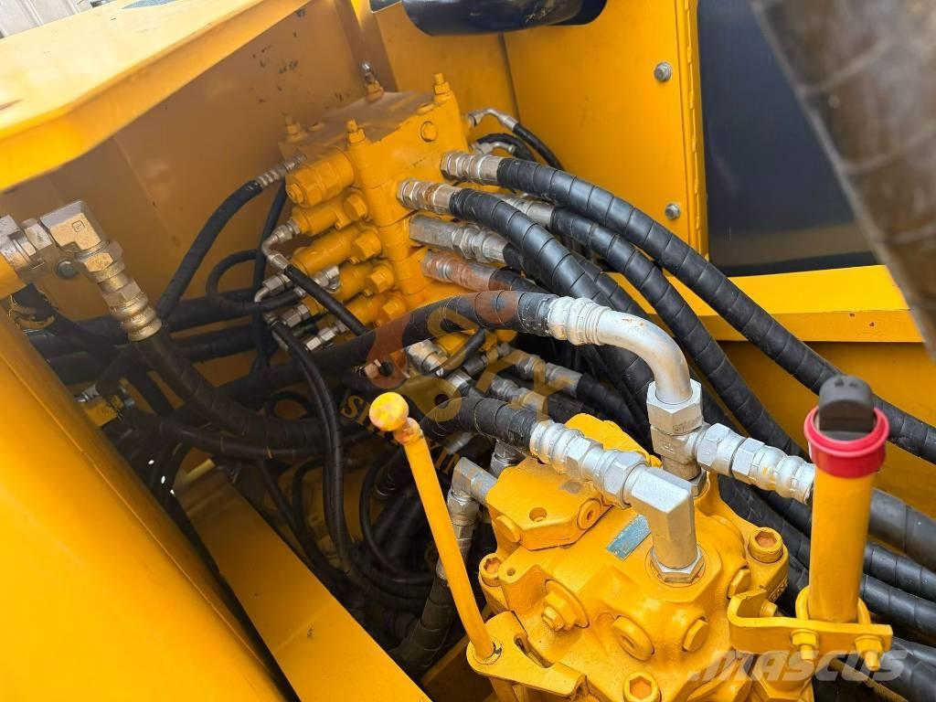 Komatsu PC160 حفارات زحافة