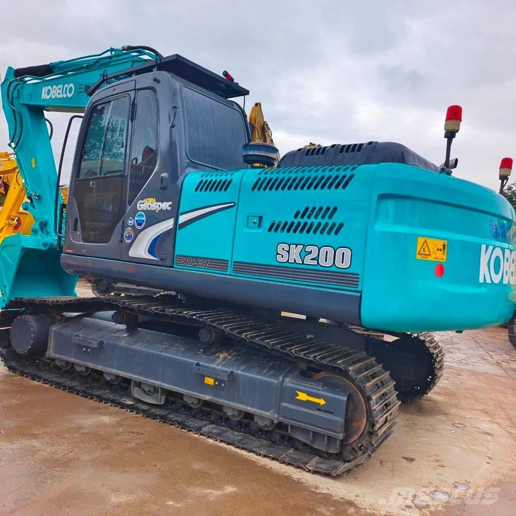 Kobelco SK 200 حفارات زحافة