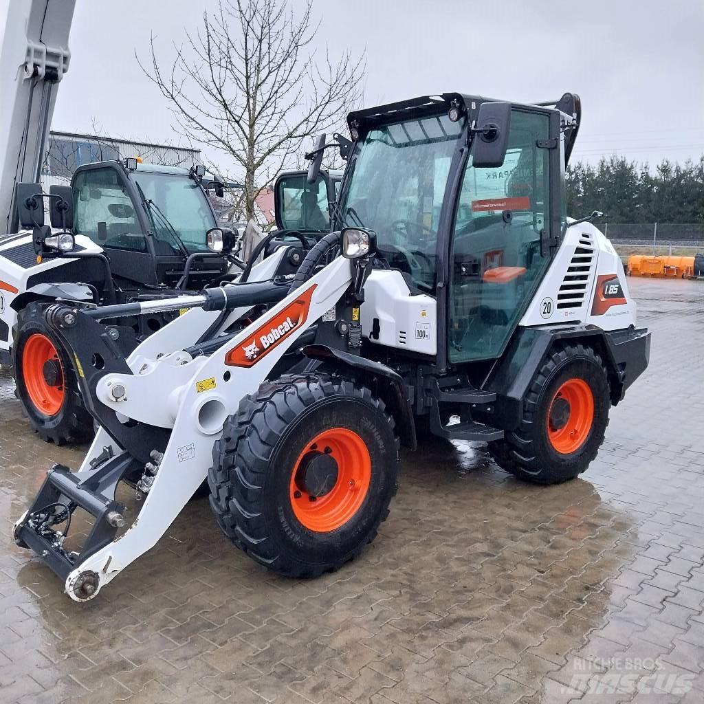 Bobcat L 85 لوادر بعجل