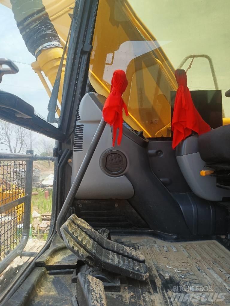 Komatsu PC 120 حفارات وسط 7 طن - 12 طن