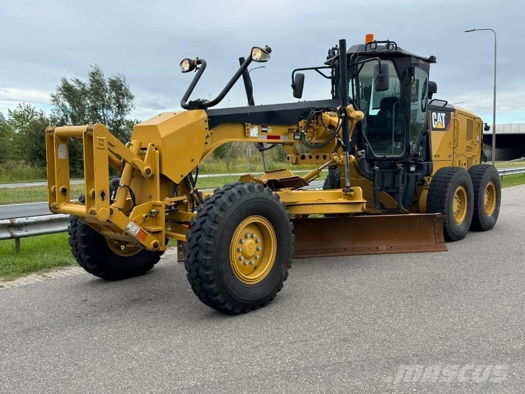 CAT 140M2 معدات تمهيد الطرق