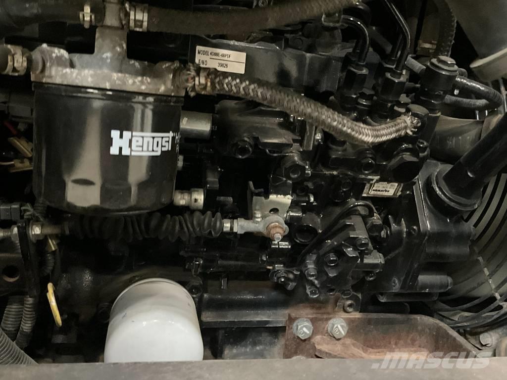 Komatsu PC 55 MR-3 حفارات صغيرة أقل من 7 طن (حفارات صغيرة)