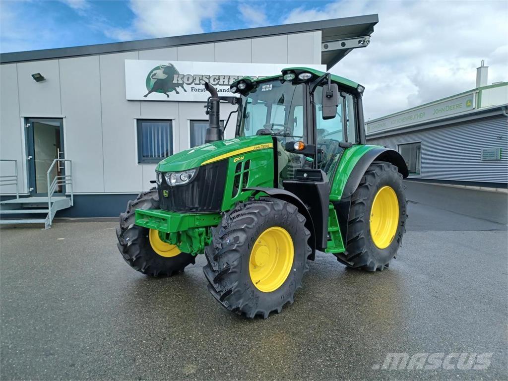 John Deere 6110M الجرارات