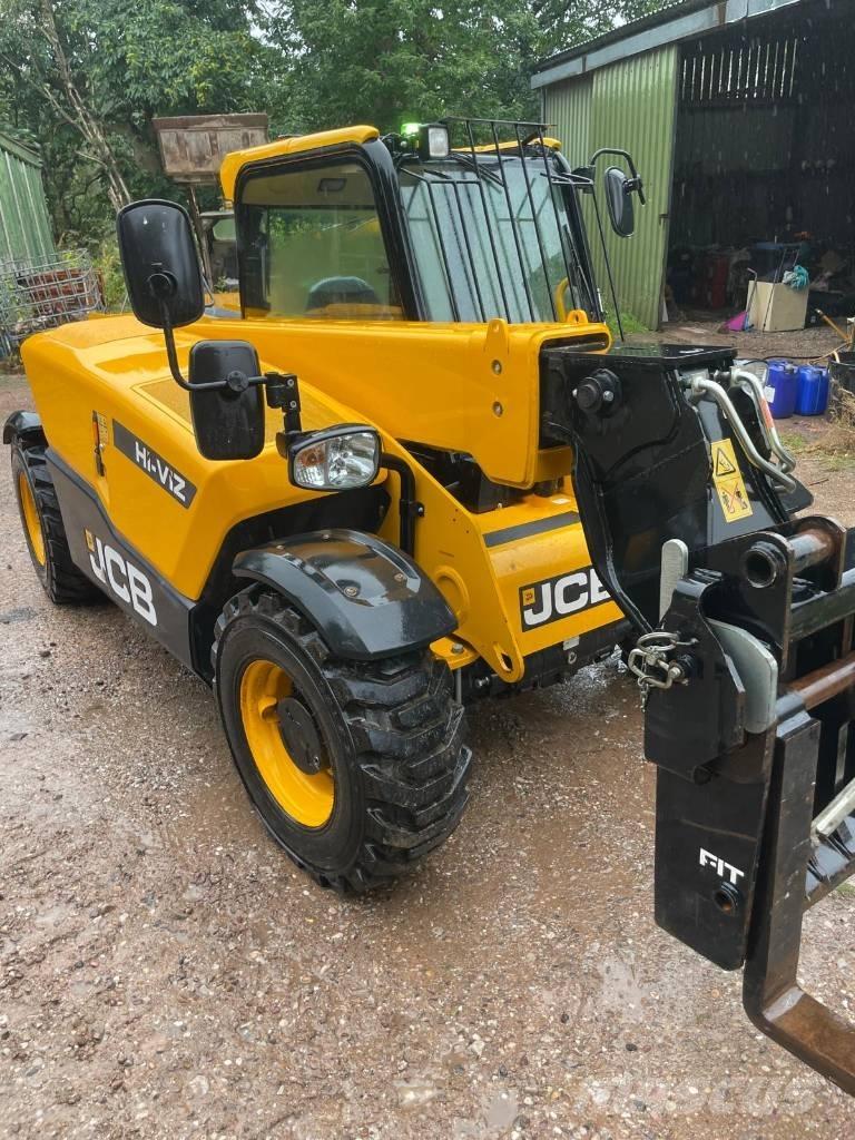 JCB 525-60 مناولات متداخلة