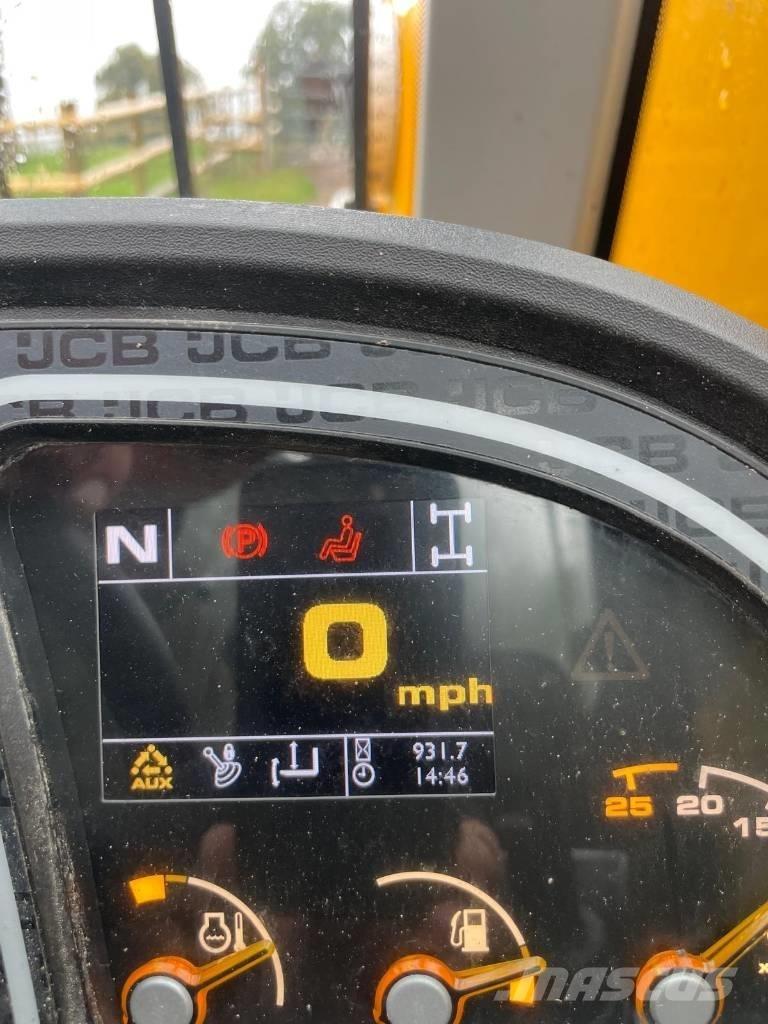 JCB 525-60 مناولات متداخلة