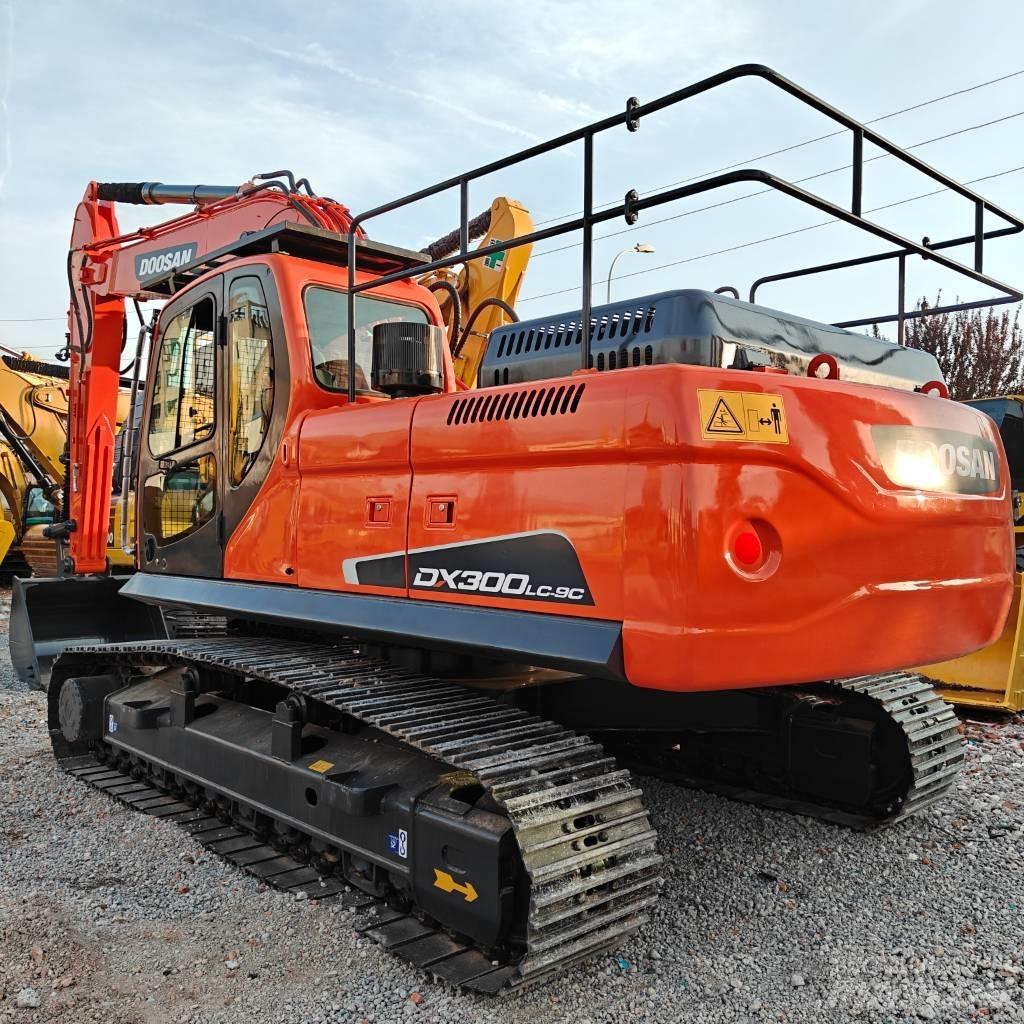 Doosan DX300LC-9C حفارات زحافة