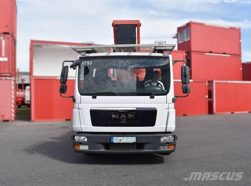 Ruthmann T 330 المنصات الهوائية المثبتة على شاحنة