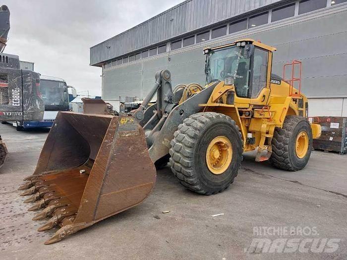 Volvo L150H رافعات أخرى