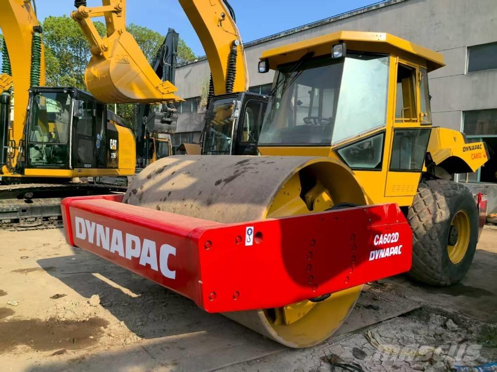 Dynapac CA602D مداحل أحادية الأسطوانة