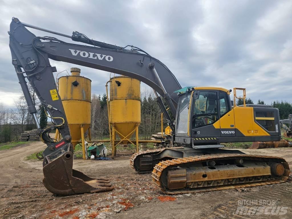 Volvo EC 300 EL حفارات زحافة