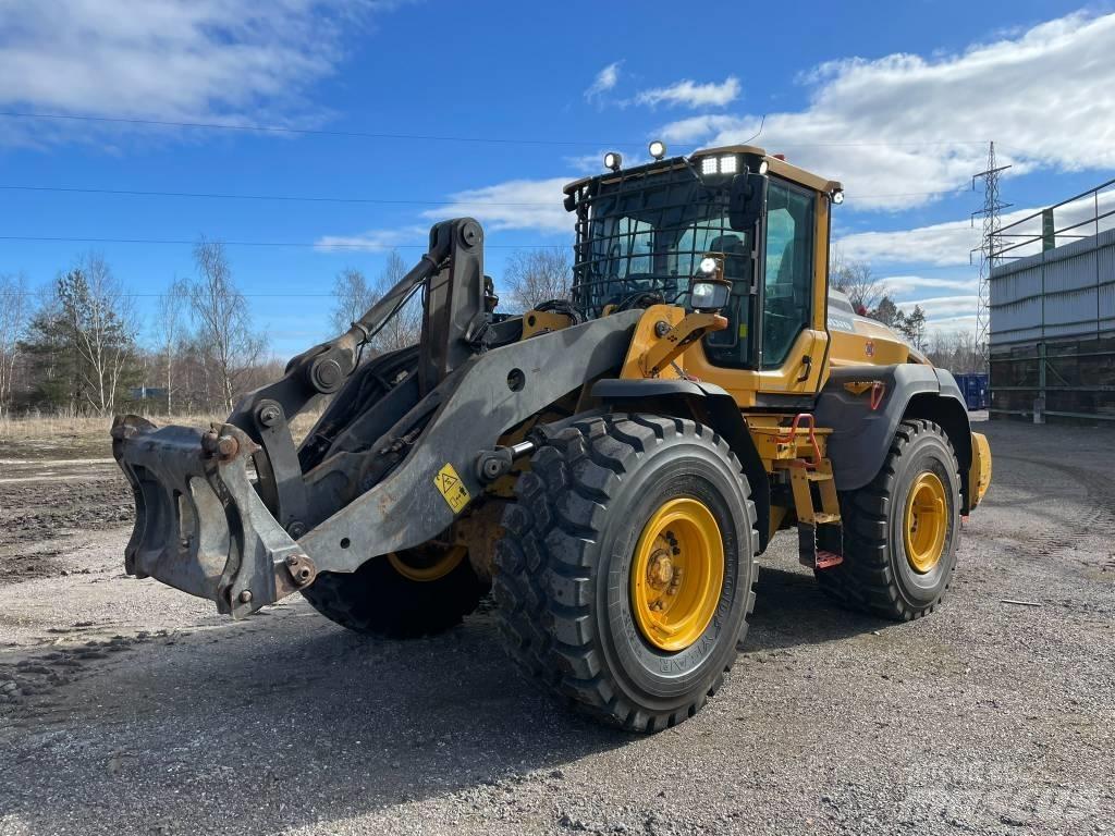 Volvo L 120 H لوادر بعجل