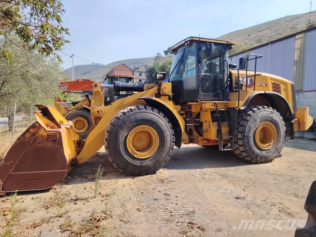 CAT 972 M NEW TYRES لوادر بعجل