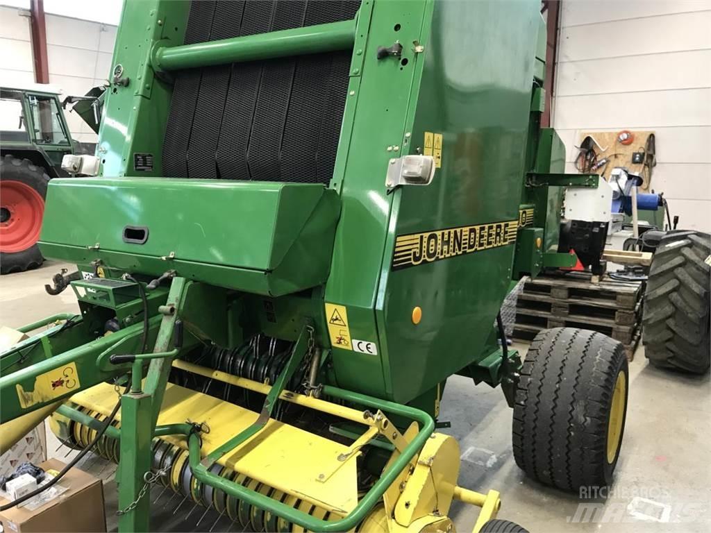 John Deere 590 محزمات مربعة
