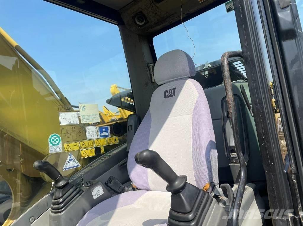 CAT 329 D حفارات طويلة الذراع