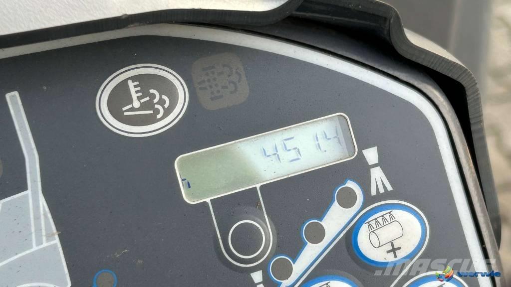 Hamm HD 14i VV مداحل ثنائية الاسطوانة