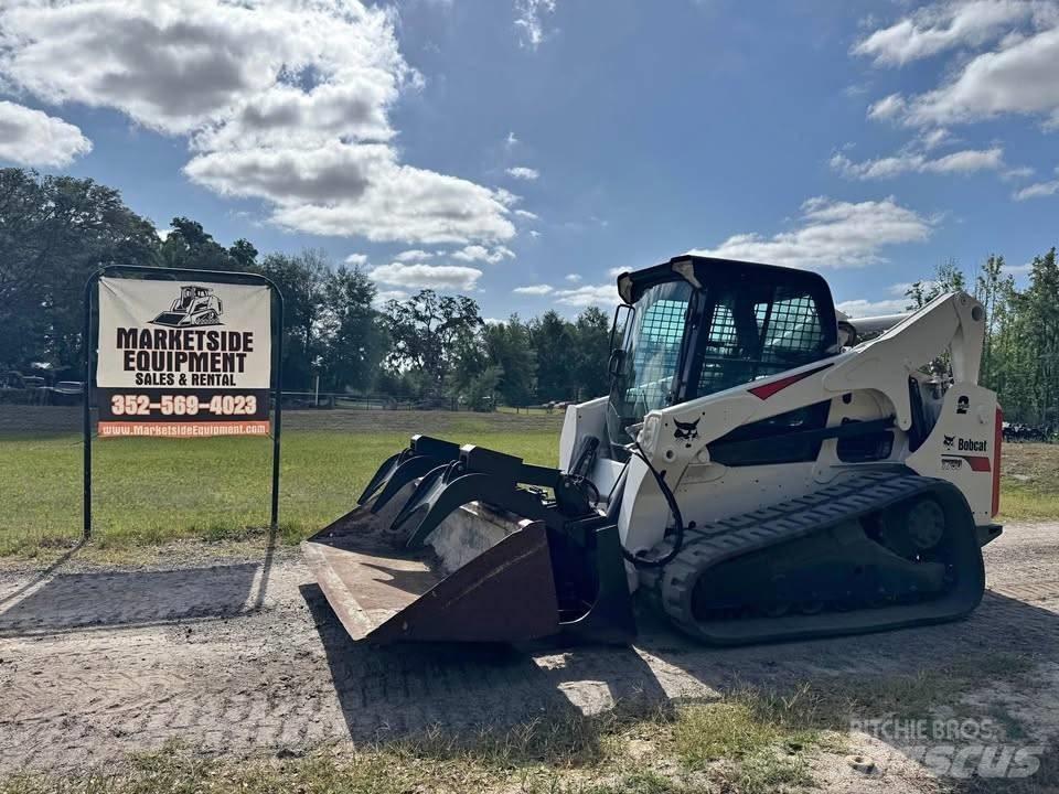 Bobcat T 750 لوادر انزلاقية التوجيه