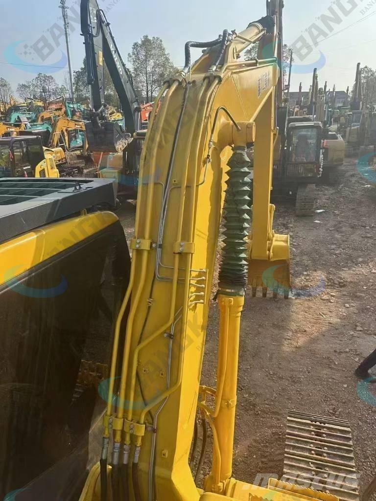 Komatsu PC 130 حفارات زحافة