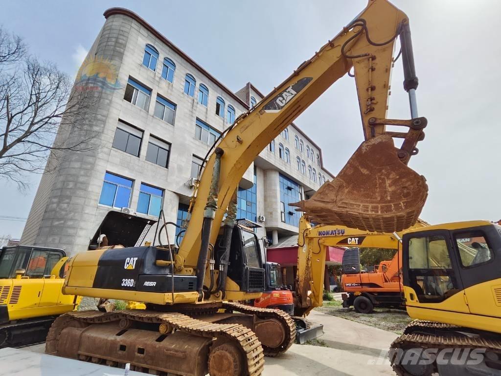 CAT 336D2 حفارات زحافة
