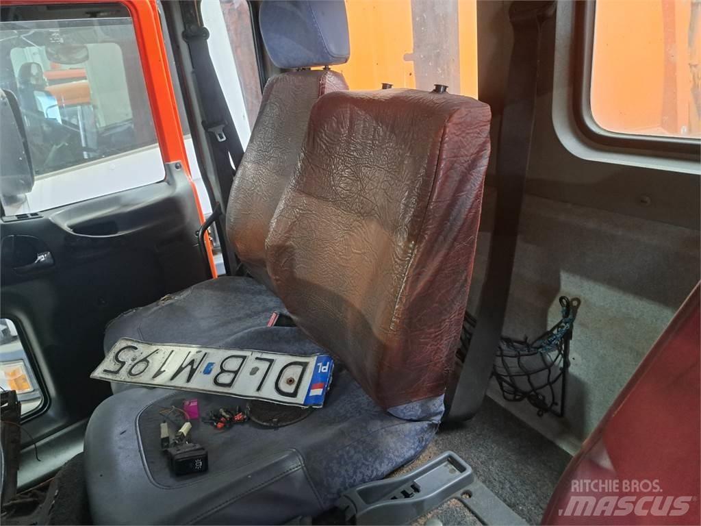 Volvo FL6 220 وحدات الجر
