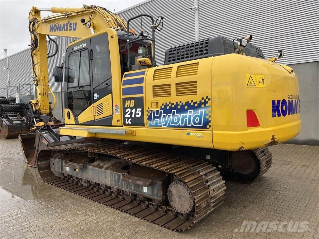 Komatsu HB215LC-3 حفارات زحافة