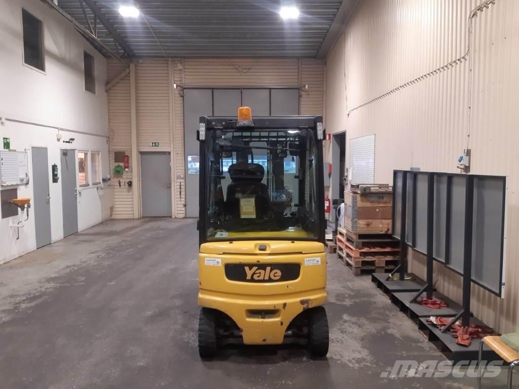 Yale ERP25VL شاحنات ذات رافعات شوكية تعمل بالكهرباء