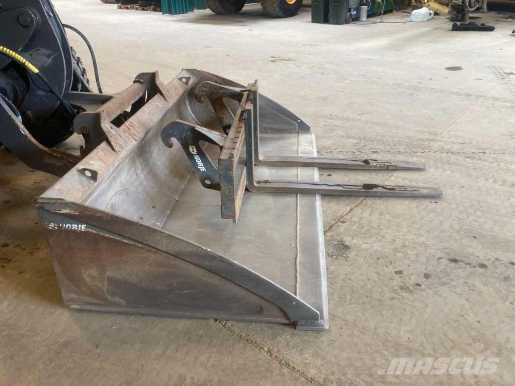 Volvo L30G/S لوادر بعجل