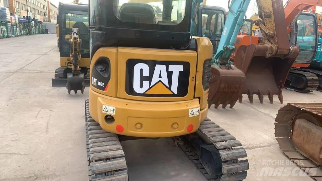 CAT 303 حفارات زحافة