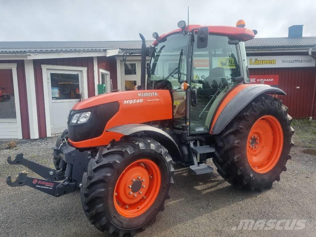 Kubota M 9540 الجرارات