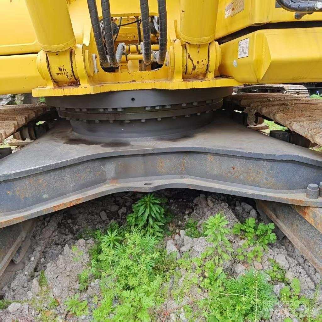 Komatsu PC 450-8 حفارات زحافة