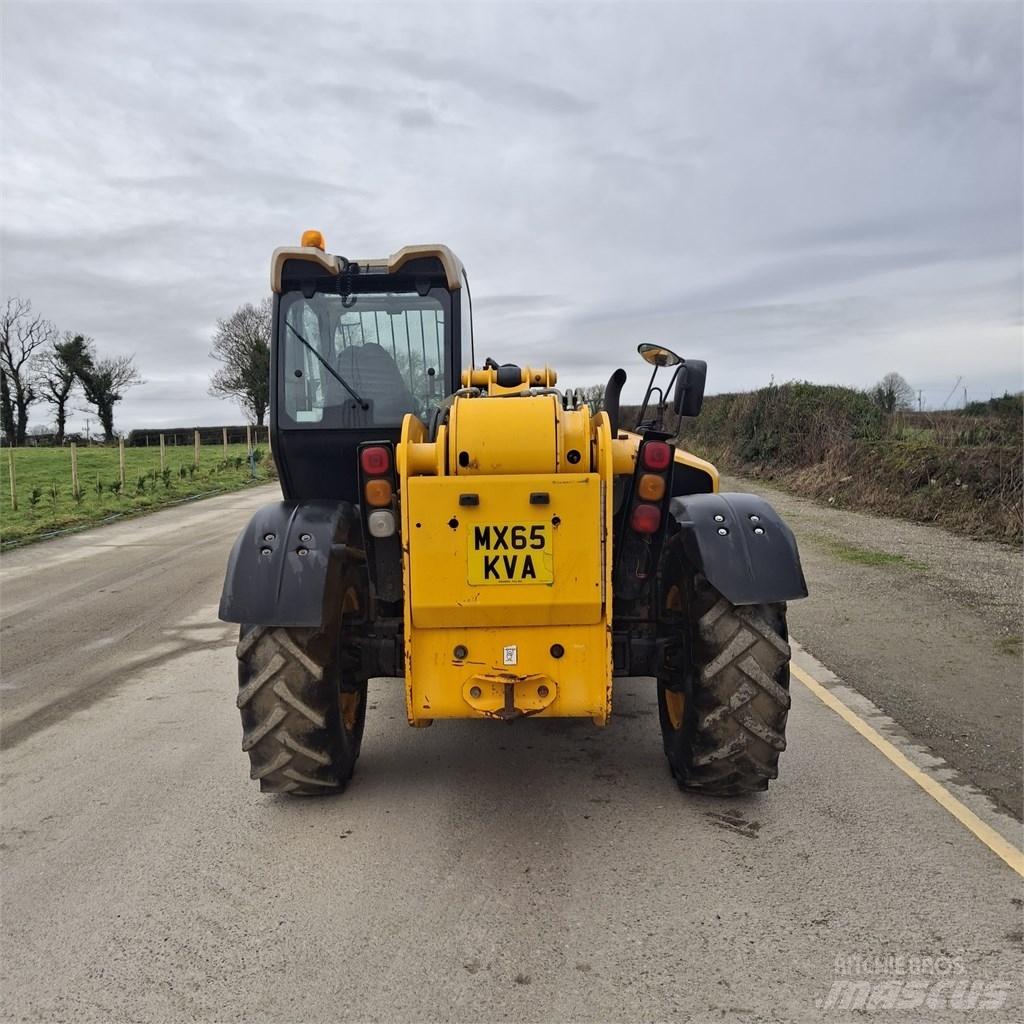 JCB 535-125 Hiviz مناولات متداخلة