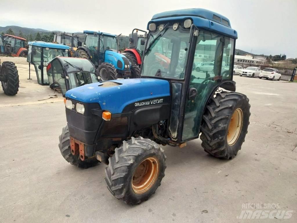 New Holland TN 75 V الجرارات