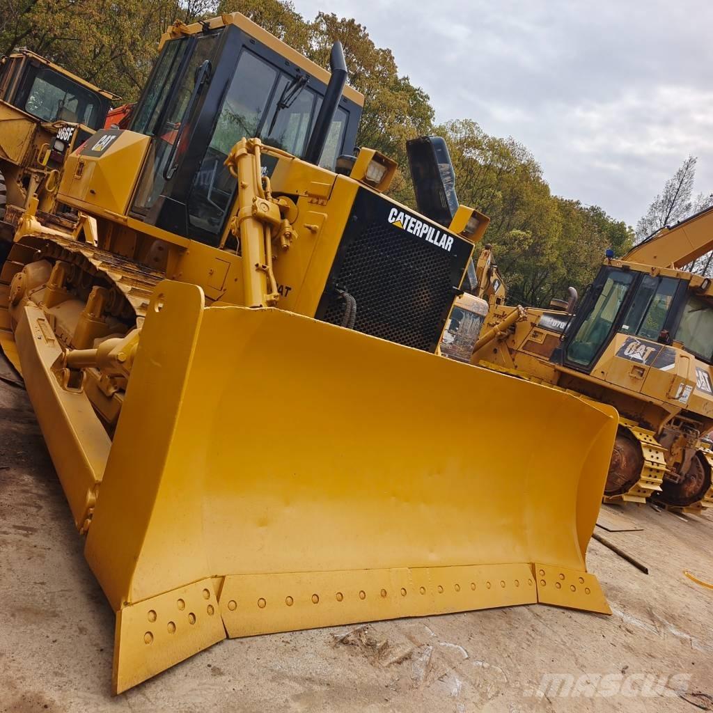 CAT D 7 G بلدوزرات مجنزرة