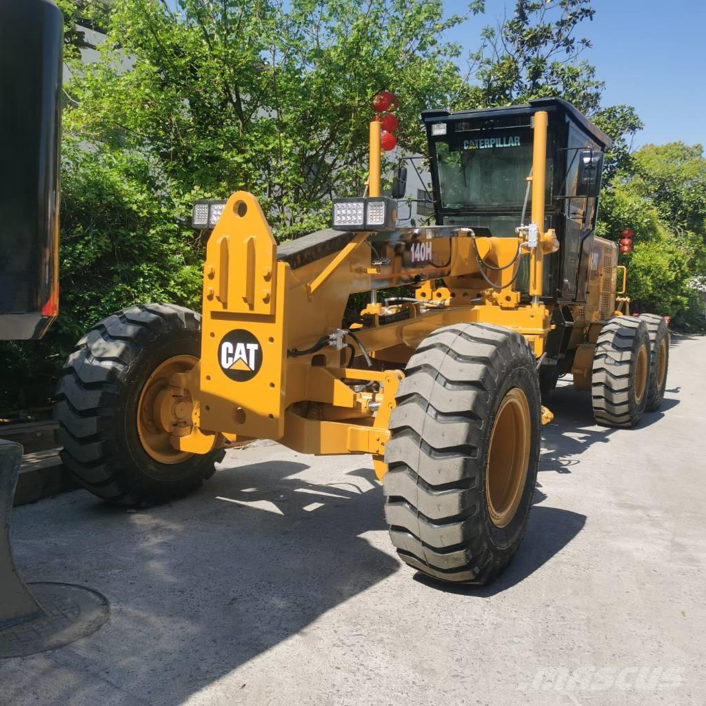 CAT 140 H معدات تمهيد الطرق