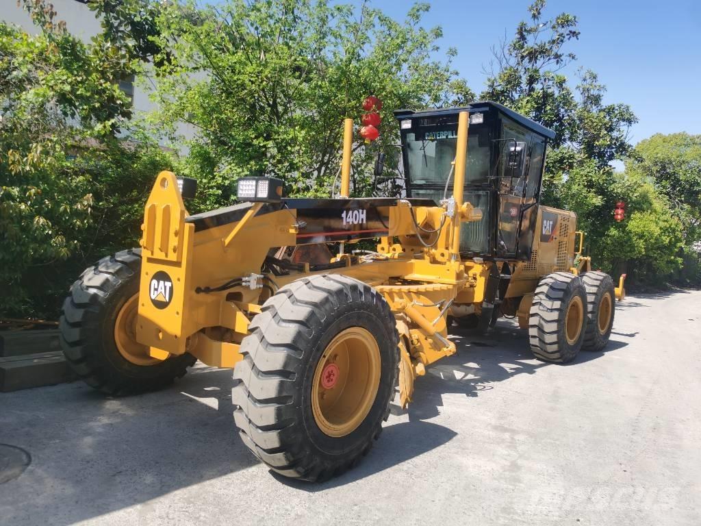 CAT 140 H معدات تمهيد الطرق