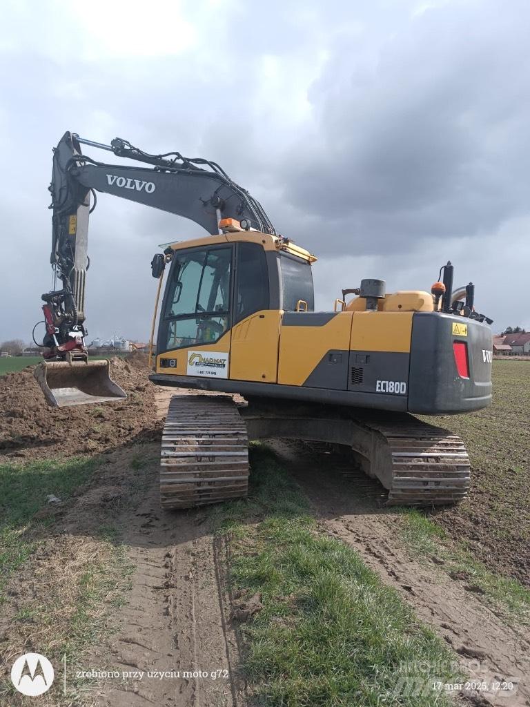 Volvo EC 180 D حفارات زحافة