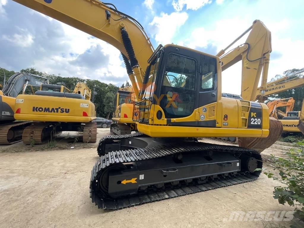 Komatsu PC 220-8 حفارات زحافة