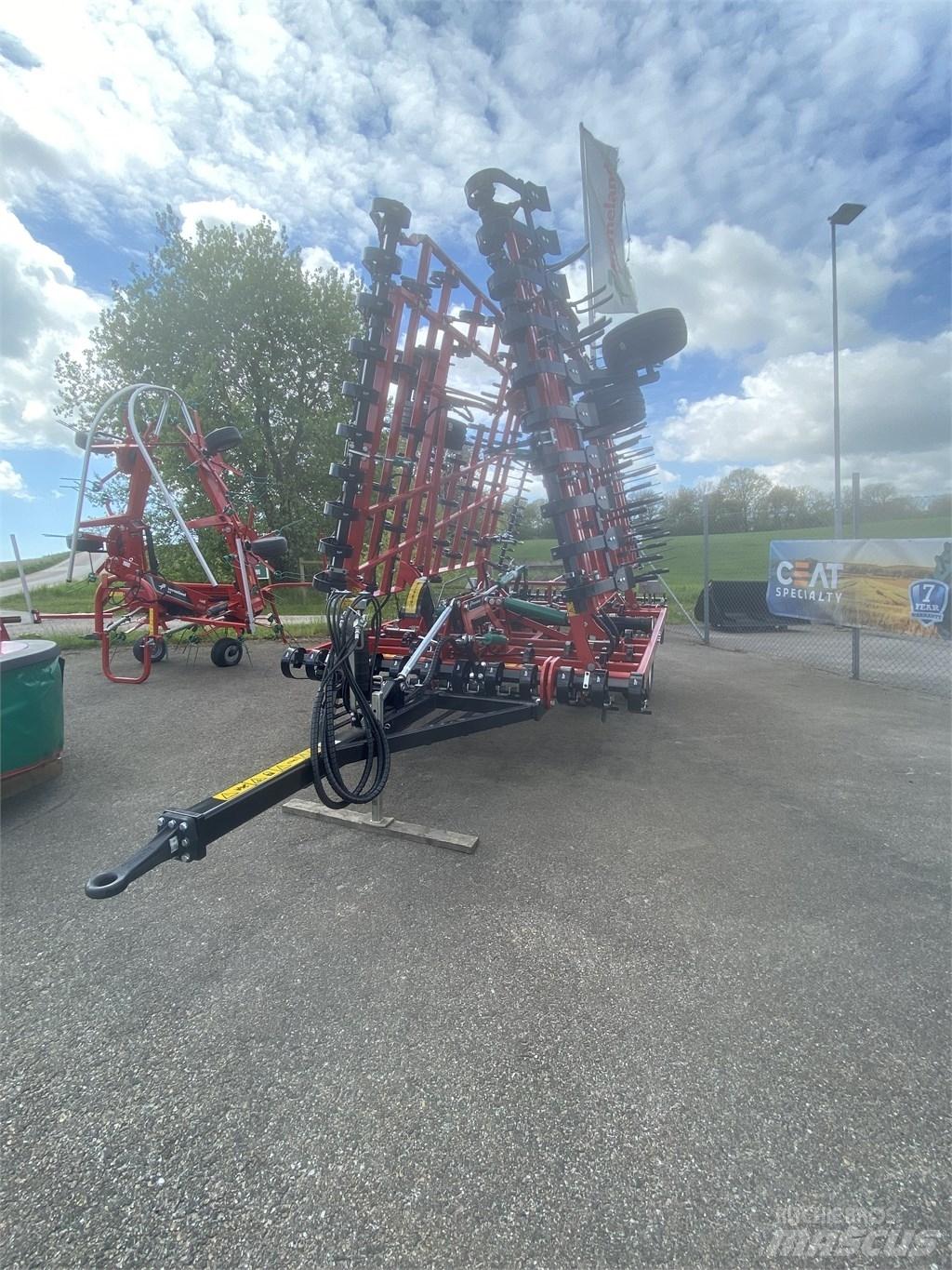 Kverneland Tiger 800 الكاسحات وقلابات التربة ذات المحركات
