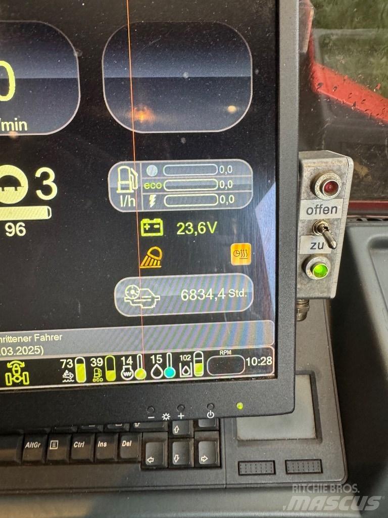 Komatsu 875 شاحنات