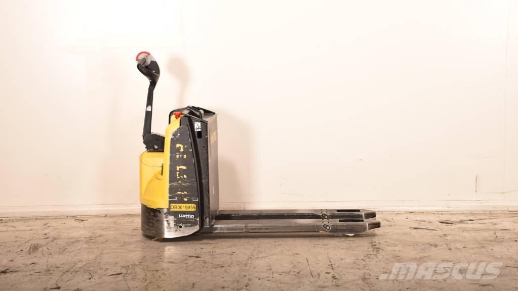 Hyster P1.6 معدات الرفع منخفض المستوى