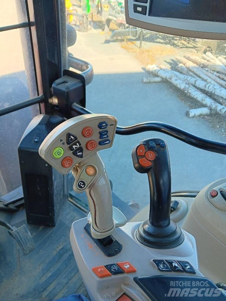 Massey Ferguson 7726 الجرارات