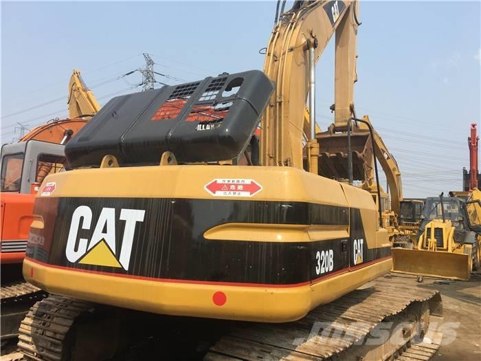 CAT 320 B حفارات زحافة
