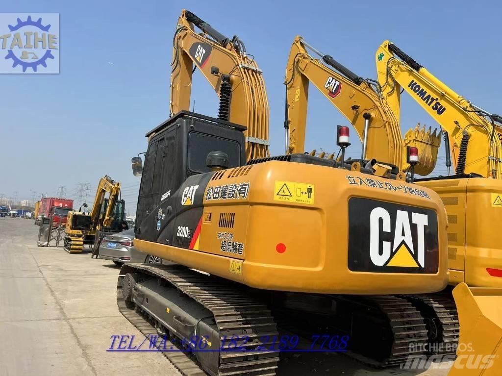 CAT 320D حفارات زحافة