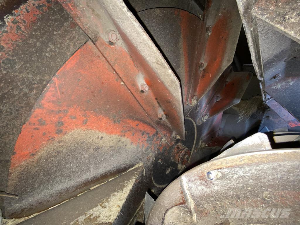 Kuhn MINOTOR 3060 معدات تفريغ صوامع الغلال