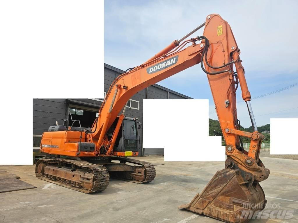Doosan DX 300 LC-3 حفارات زحافة