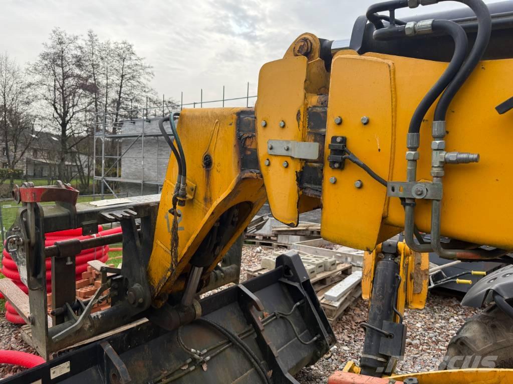 JCB 535-125 Hiviz مناولات متداخلة