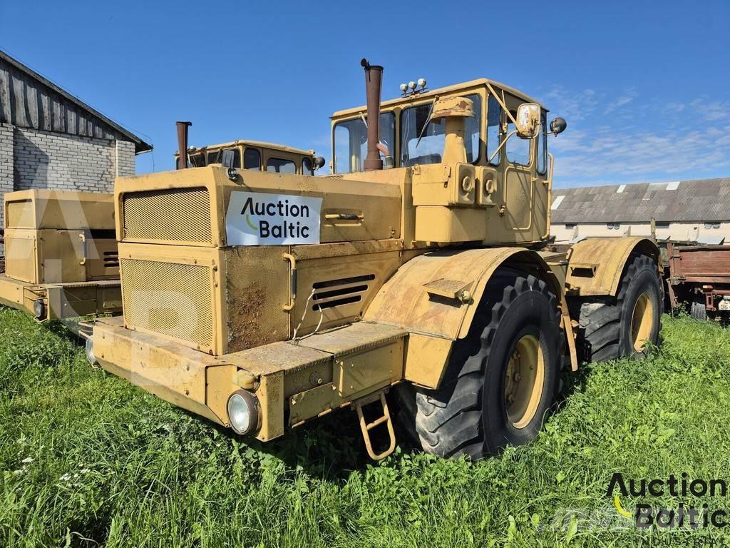 Kirovets K 700 A الجرارات