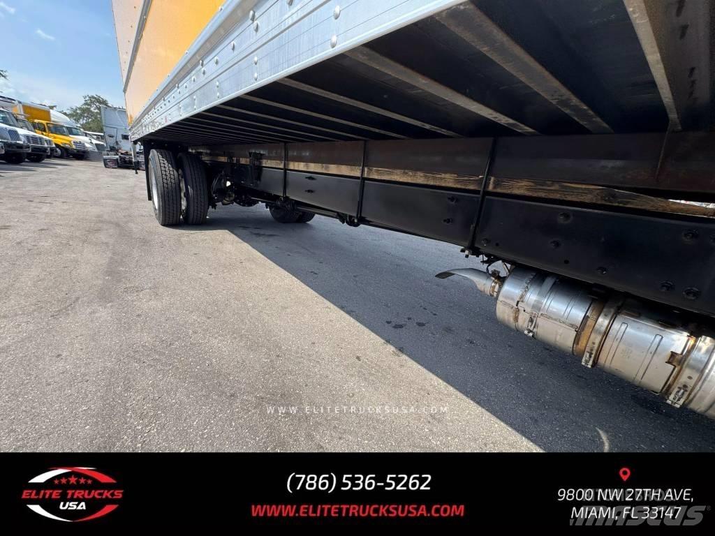 Freightliner M106 شاحنات أخرى